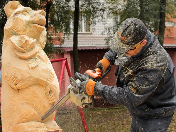Одноручная бензопила