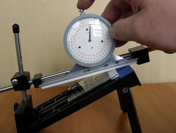 Маятниковый угломер