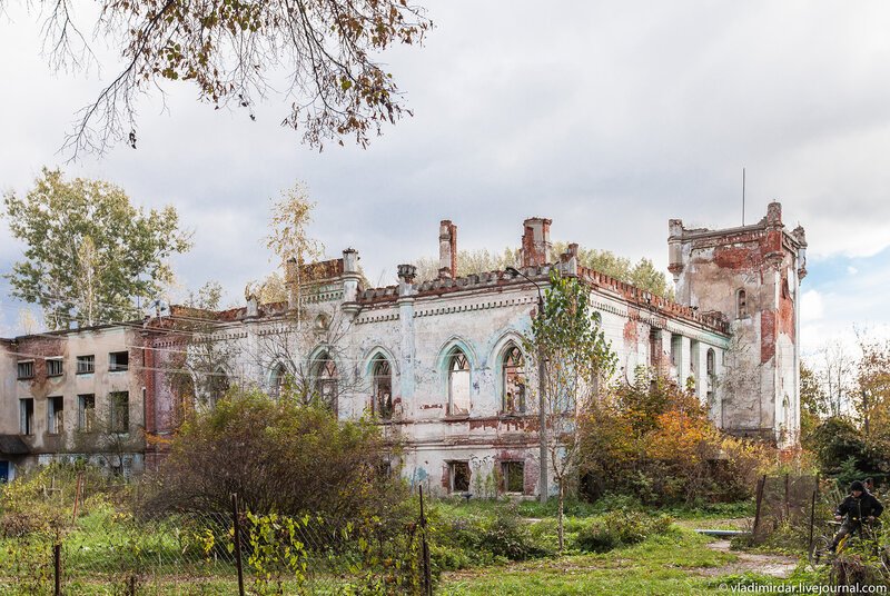 Как выглядят заброшенные усадьбы в России: краткий экскурс в архитектуру XVIII-XIX вв.