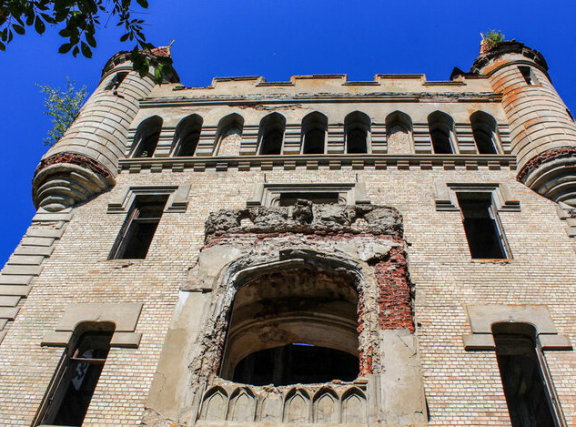 Как выглядят заброшенные усадьбы в России: краткий экскурс в архитектуру XVIII-XIX вв.