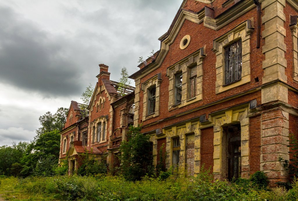 Как выглядят заброшенные усадьбы в России: краткий экскурс в архитектуру XVIII-XIX вв.