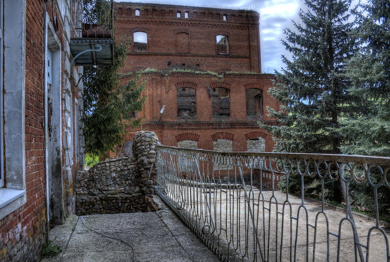 Как выглядят заброшенные усадьбы в России: краткий экскурс в архитектуру XVIII-XIX вв.