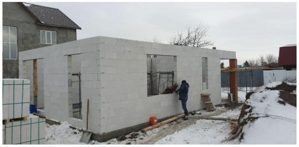 Дом из силикатного блока