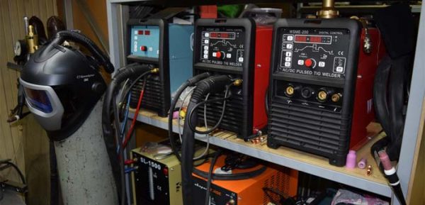 Сварочный аппарат – устройство для соединения металлических элементов, применяемое как дома, так и в профессиональной области