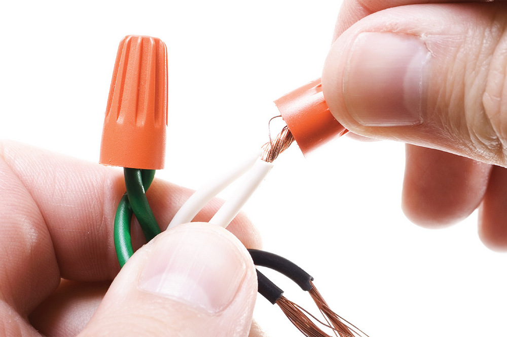 Использование колпачков СИЗ для соединения проводов