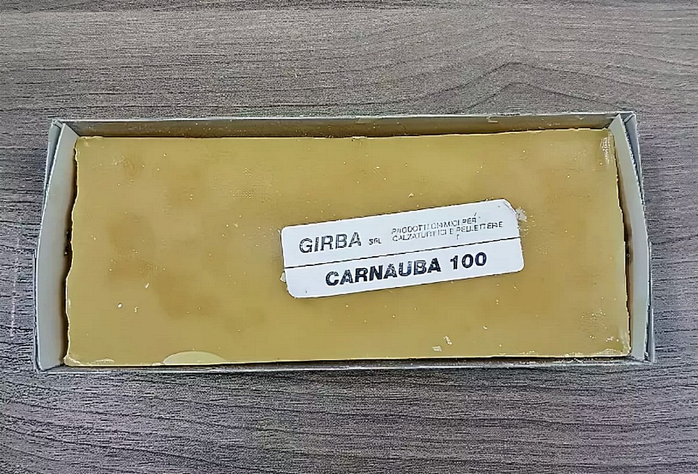 Масло для обработки дерева в бане