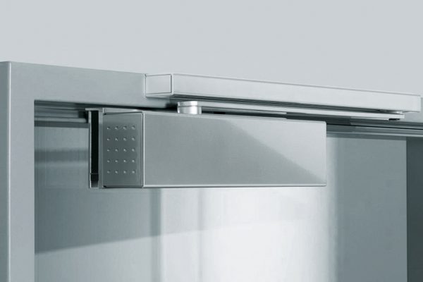 Какой доводчик выбрать для металлической двери